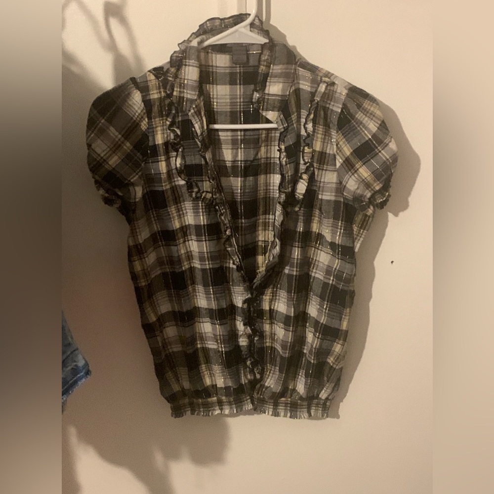 Black and gold and white plaid dress style shirt size large from poetry clothing